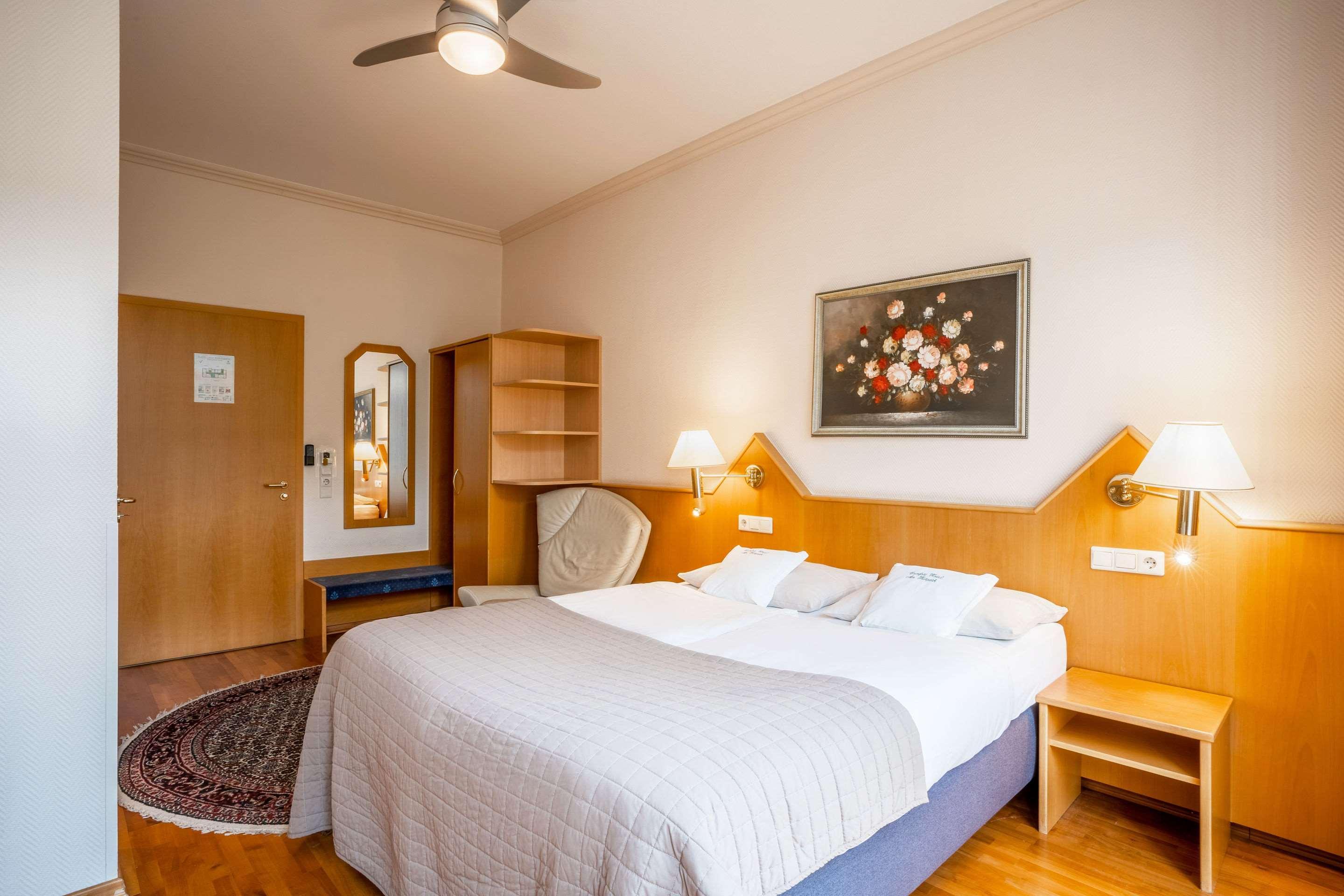 באד הומבורג וור דר הואה Komfort Hotel Am Kurpark מראה חיצוני תמונה