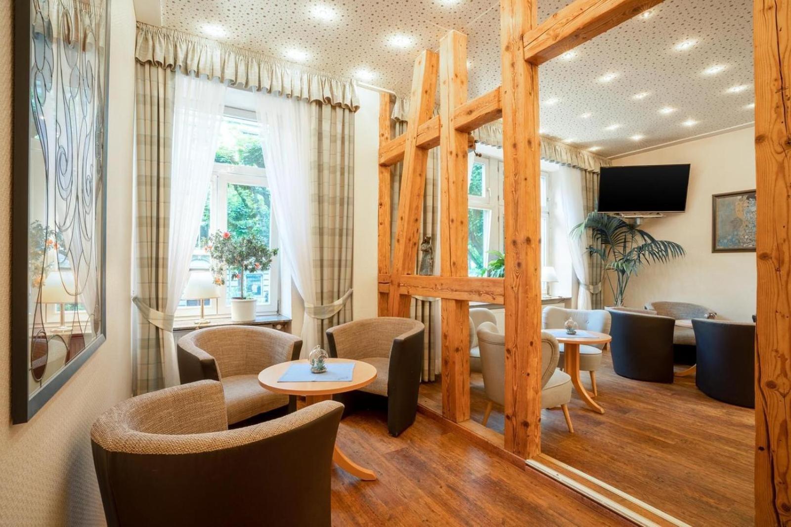 באד הומבורג וור דר הואה Komfort Hotel Am Kurpark מראה חיצוני תמונה
