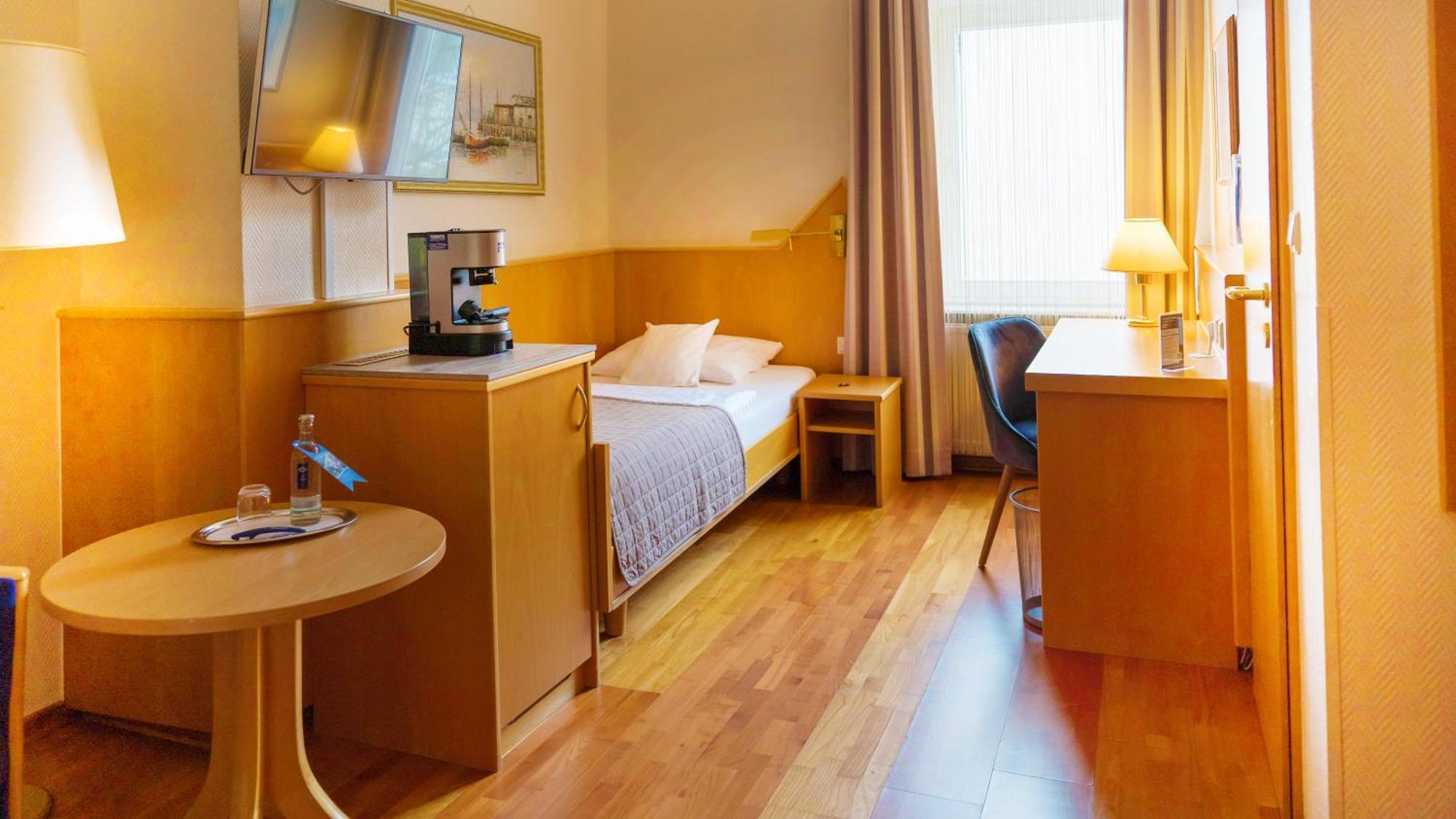 באד הומבורג וור דר הואה Komfort Hotel Am Kurpark מראה חיצוני תמונה