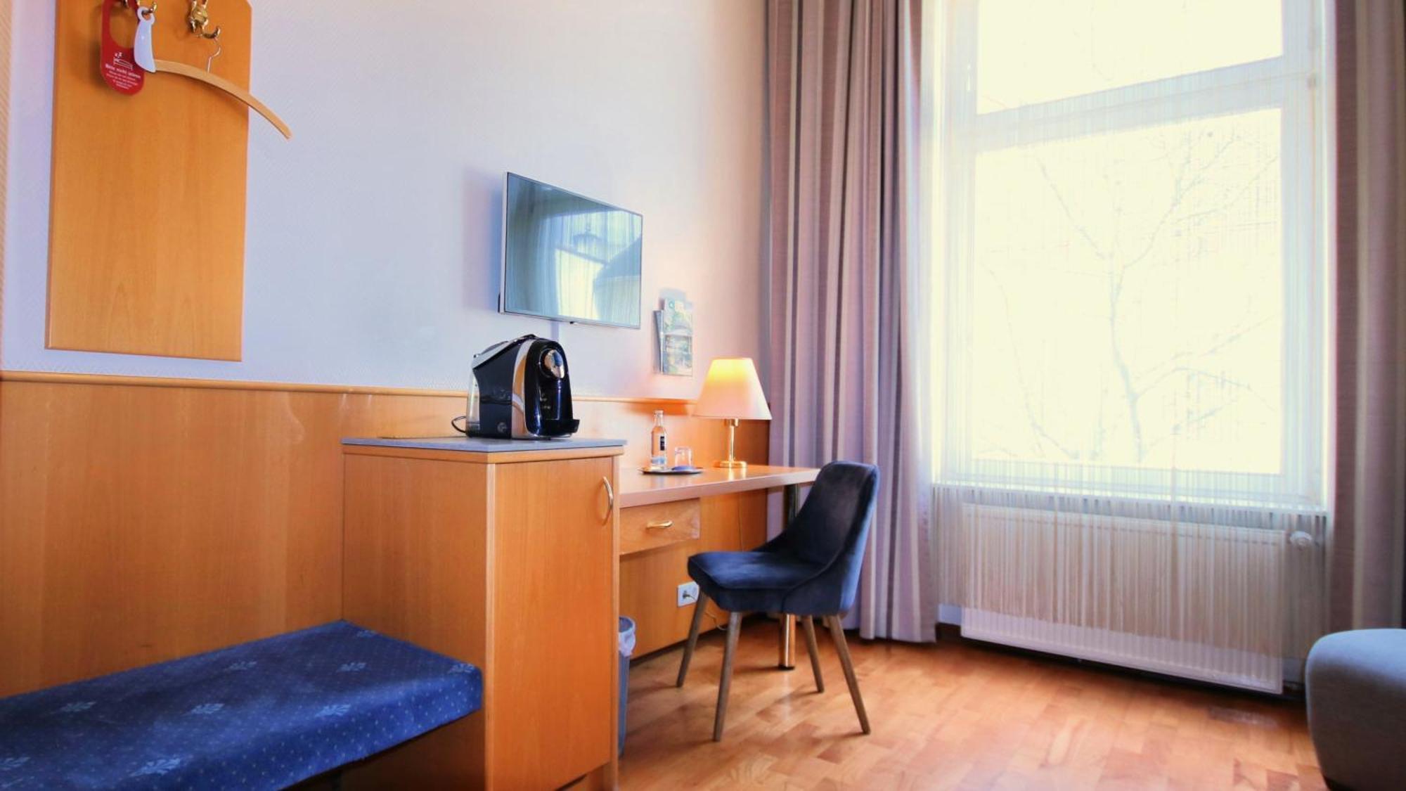 באד הומבורג וור דר הואה Komfort Hotel Am Kurpark מראה חיצוני תמונה